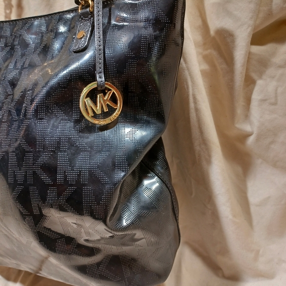 Michael kors tote - Picture 4 of 9